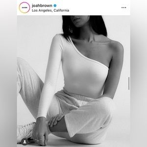 JOAH brown one shoulder long sleeve